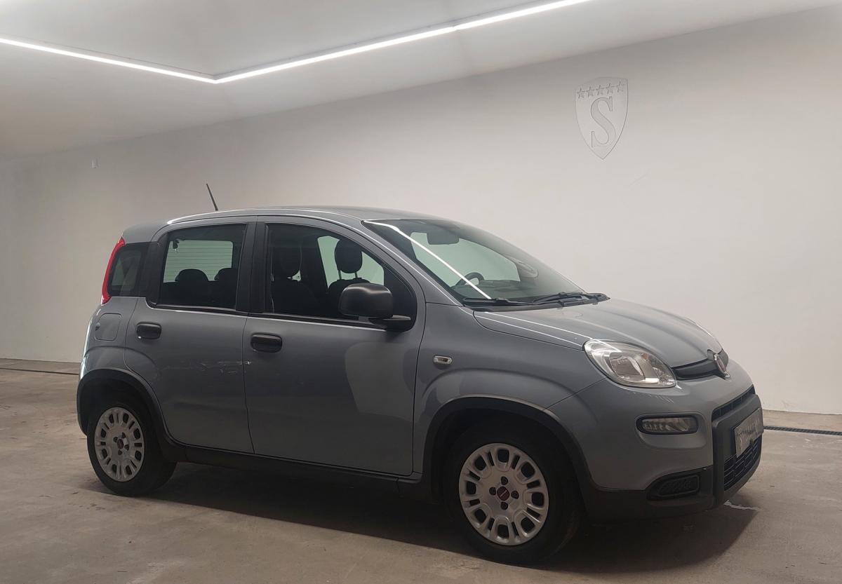 fiat-panda-2023-hibrido-a-gasolina-999cc