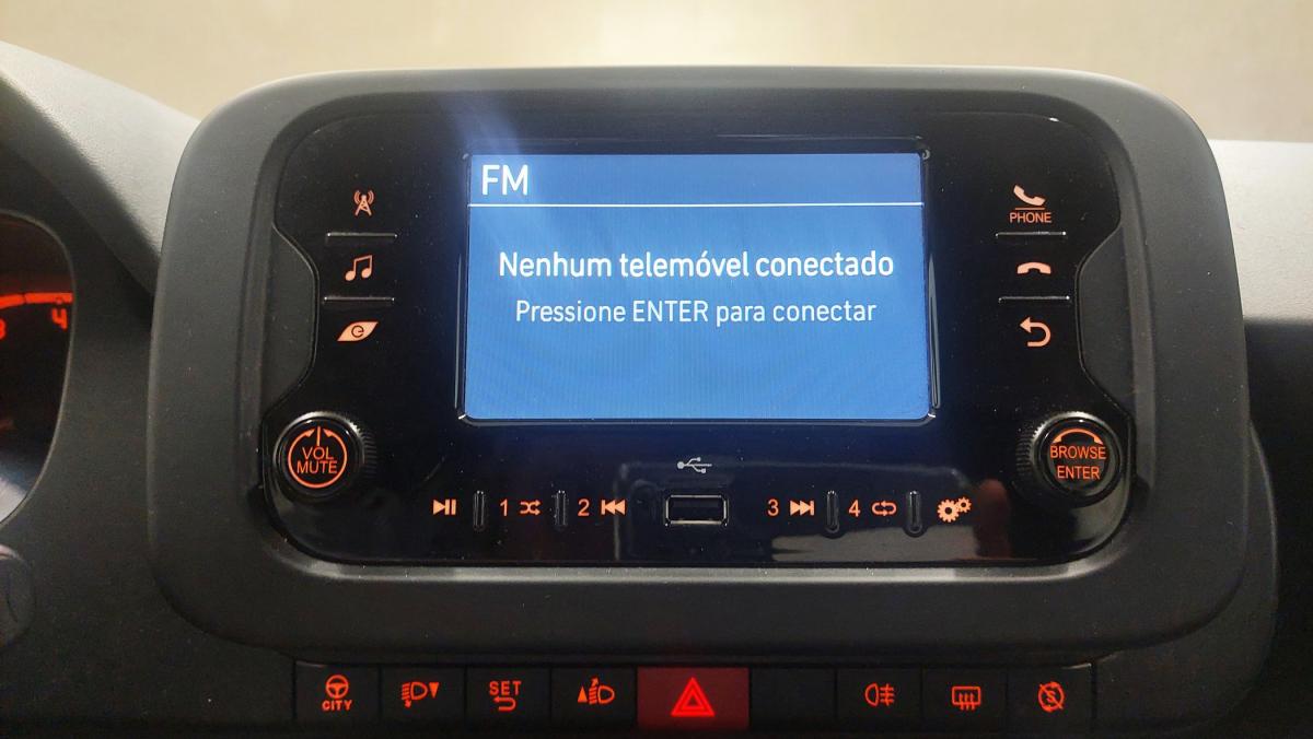 fiat-panda-2023-hibrido-a-gasolina-999cc