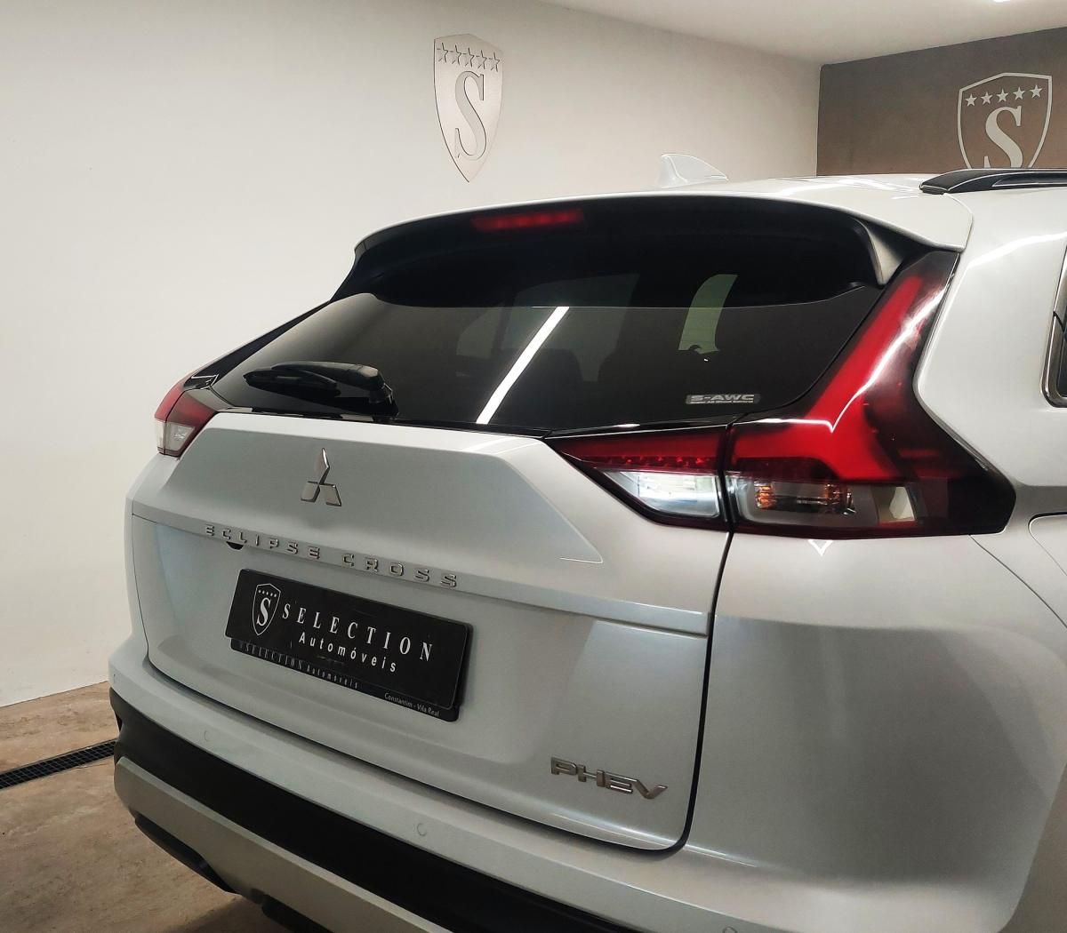 mitsubishi-eclipse-cross-2022-hibrido-a-gasolina-2360cc