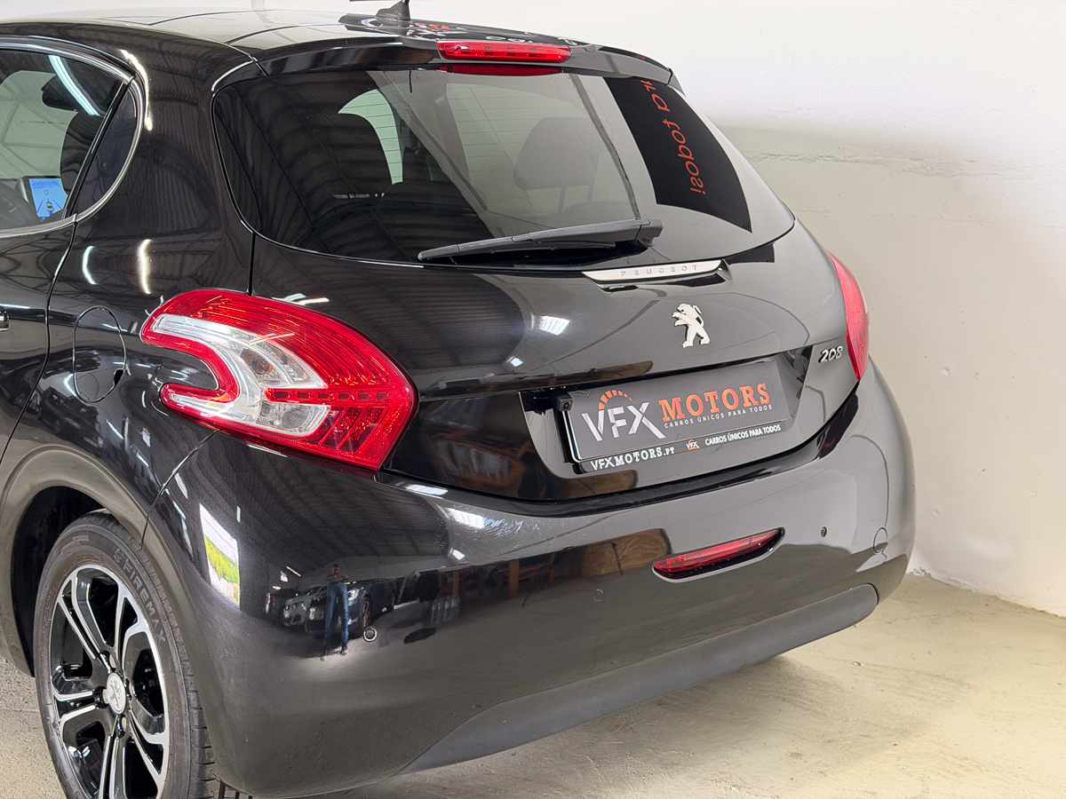 peugeot-208-1-4-vti-2012-gasolina-1397cc
