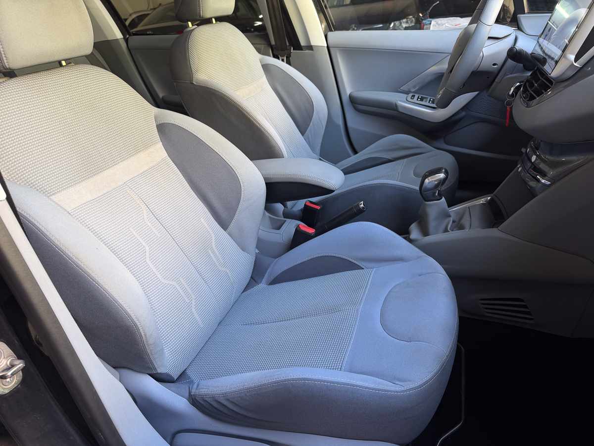 peugeot-208-1-4-vti-2012-gasolina-1397cc