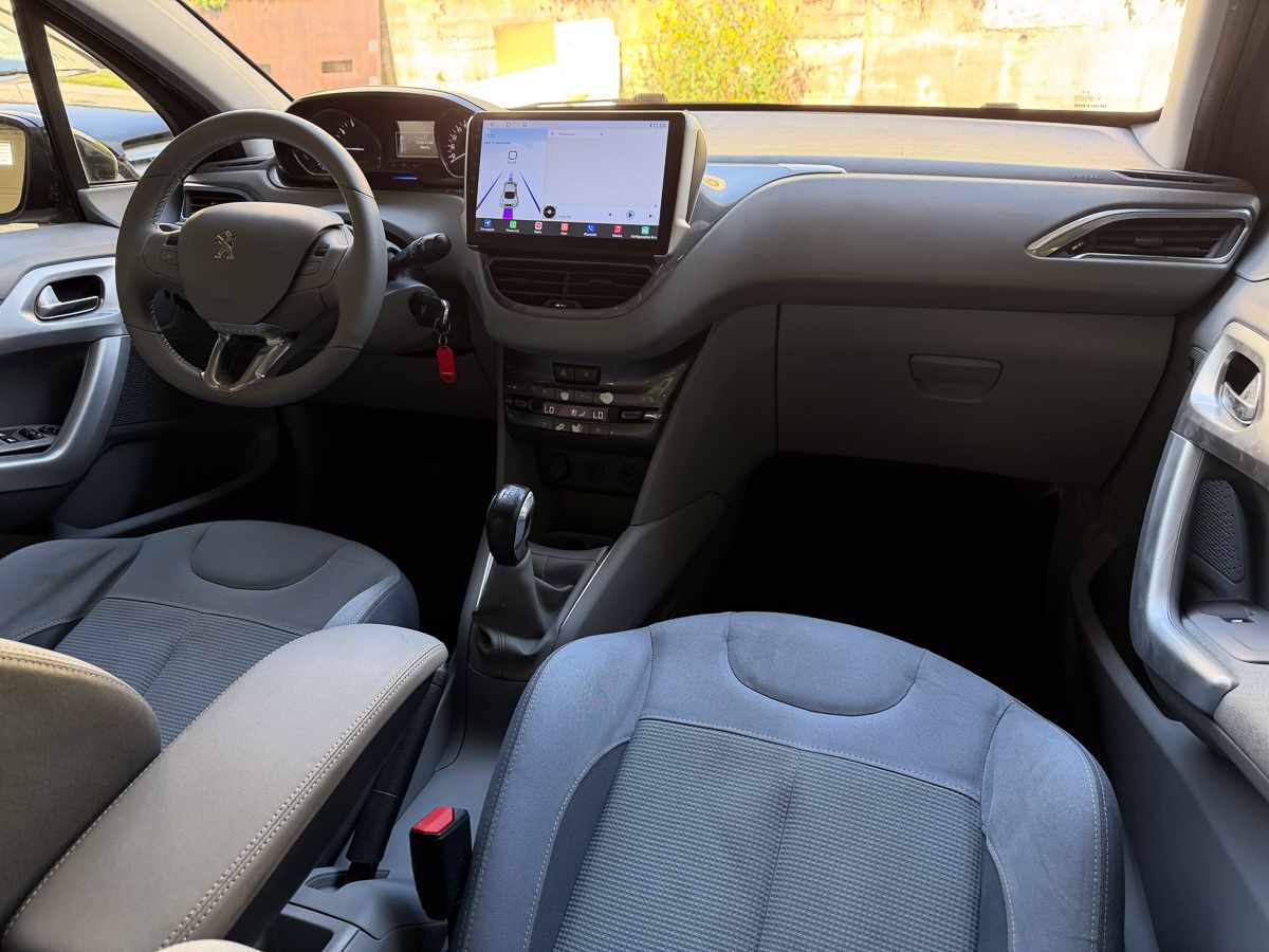 peugeot-208-1-4-vti-2012-gasolina-1397cc