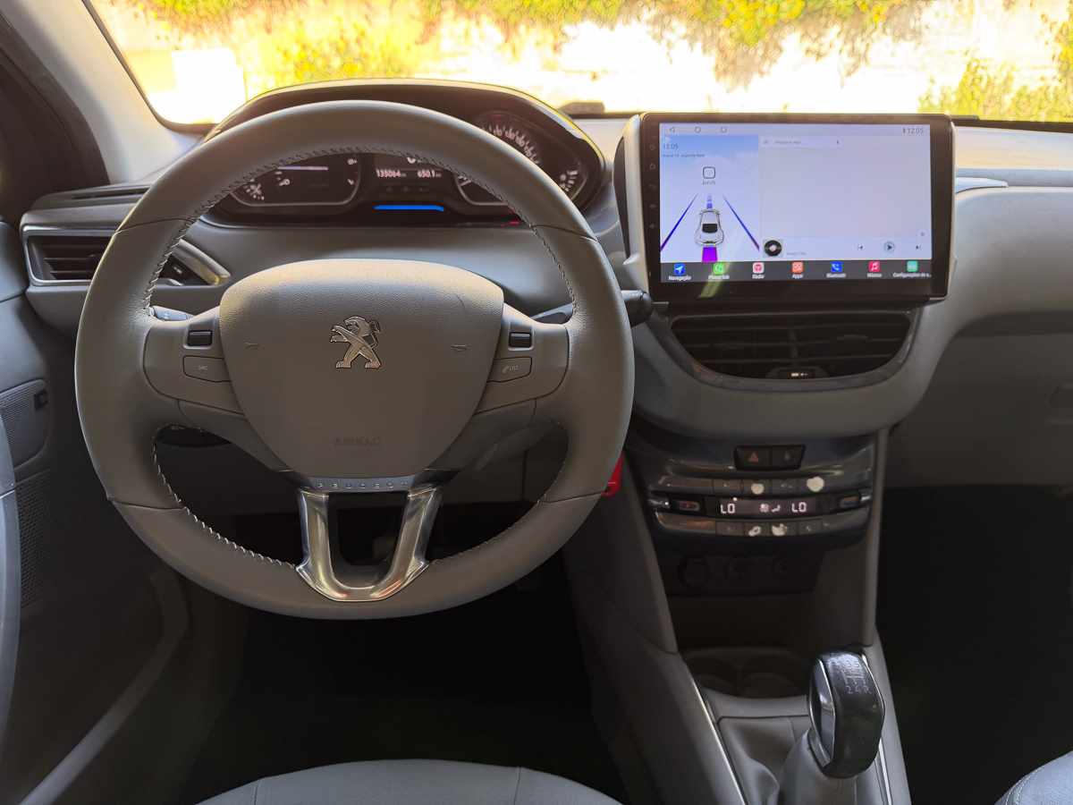 peugeot-208-1-4-vti-2012-gasolina-1397cc