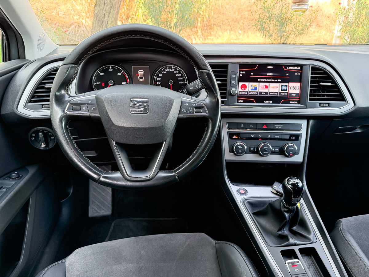 seat-leon-1-6-tdi-2017-diesel-1598cc