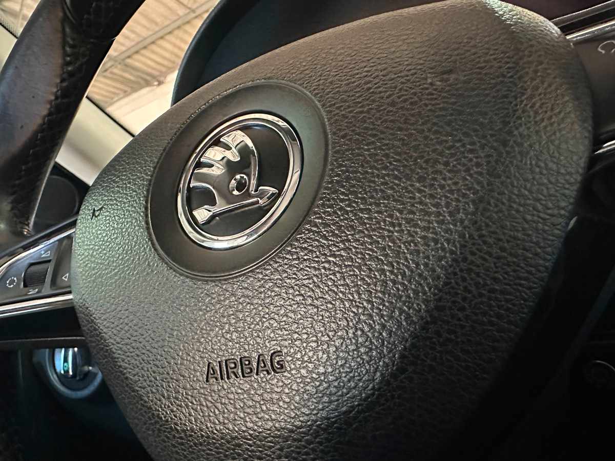 skoda-rapid-1-6-tdi-2014-diesel-1598cc