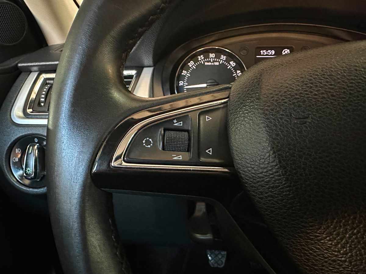 skoda-rapid-1-6-tdi-2014-diesel-1598cc