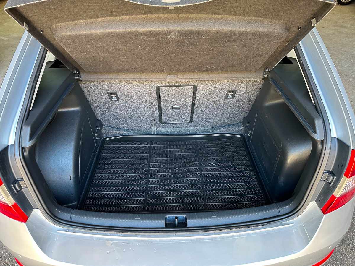 skoda-rapid-1-6-tdi-2014-diesel-1598cc