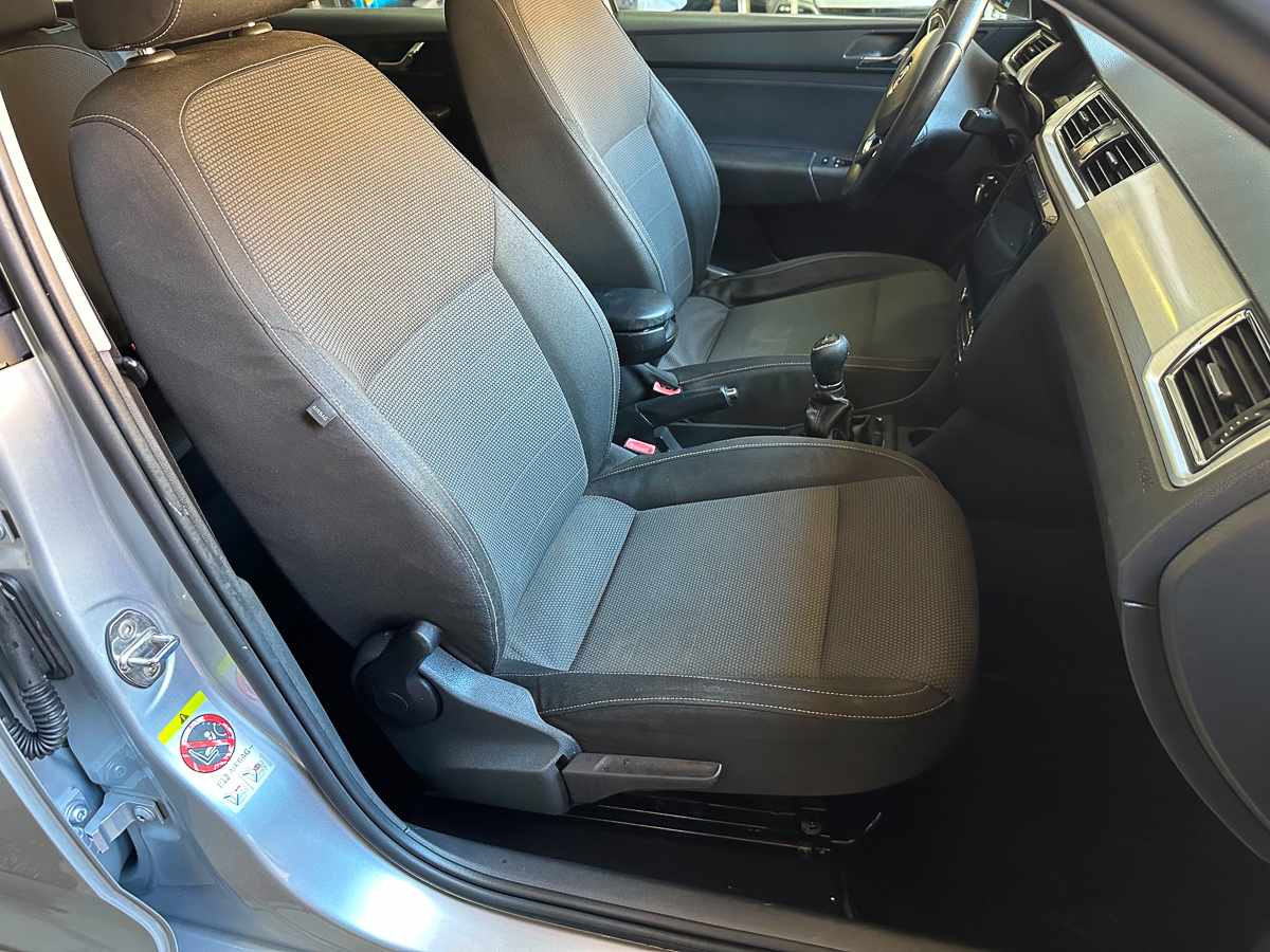 skoda-rapid-1-6-tdi-2014-diesel-1598cc