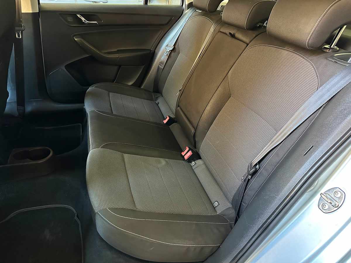 skoda-rapid-1-6-tdi-2014-diesel-1598cc