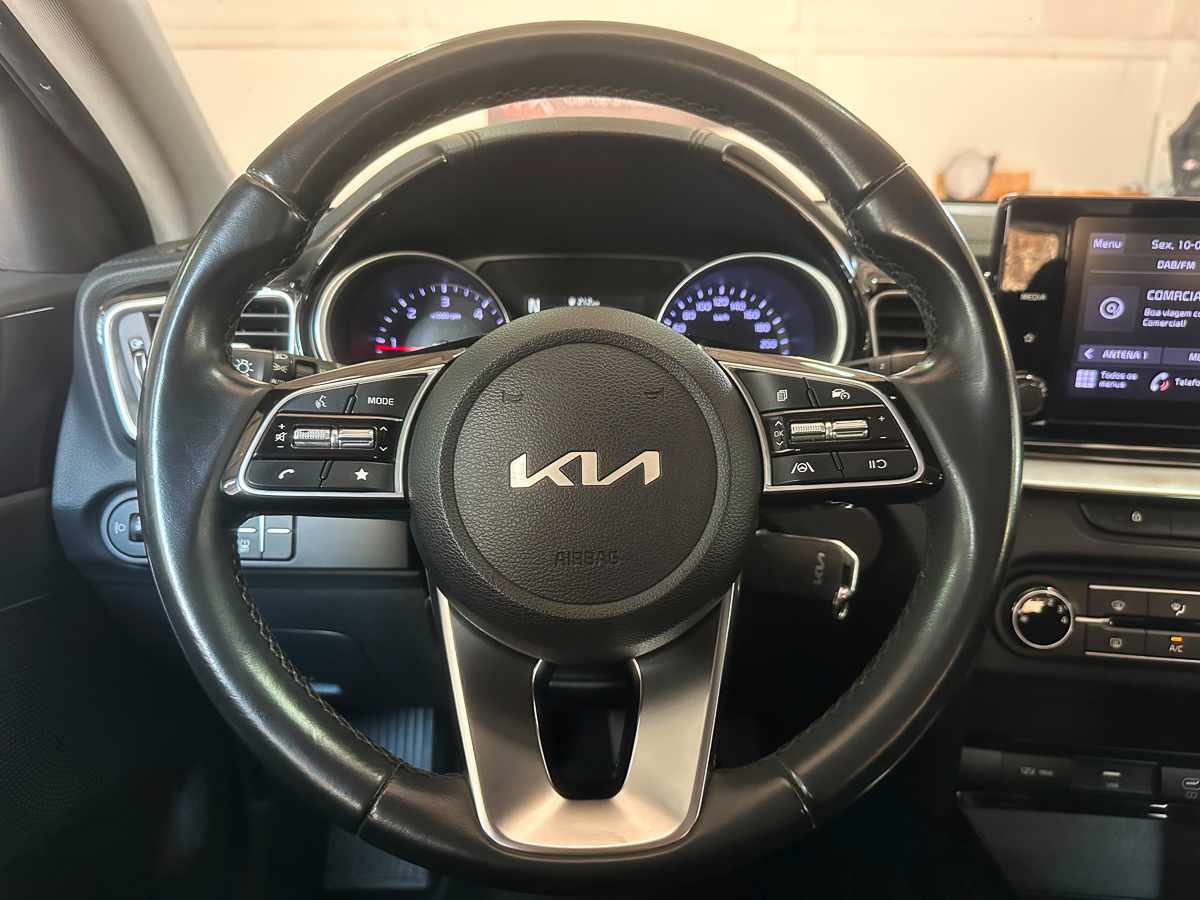 kia-ceed-1-6-crdi-2023-diesel-1598cc