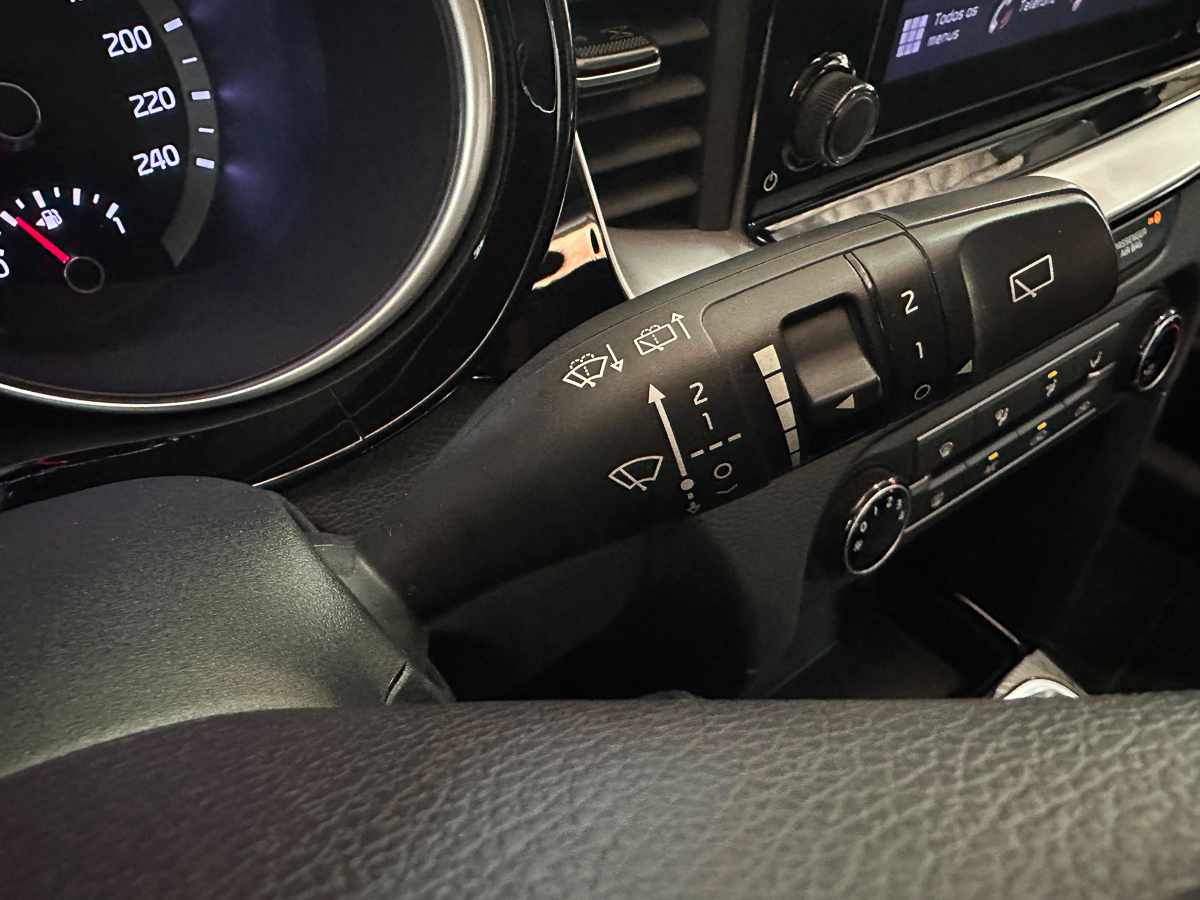 kia-ceed-1-6-crdi-2023-diesel-1598cc