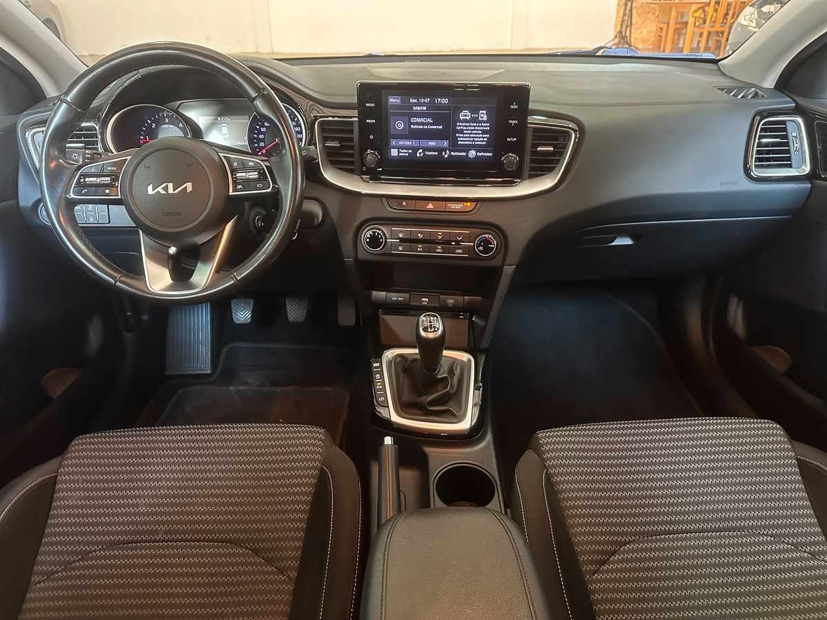 kia-ceed-1-6-crdi-2023-diesel-1598cc