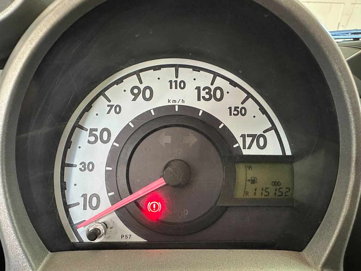 peugeot-107-1-0-2010-gasolina-998cc