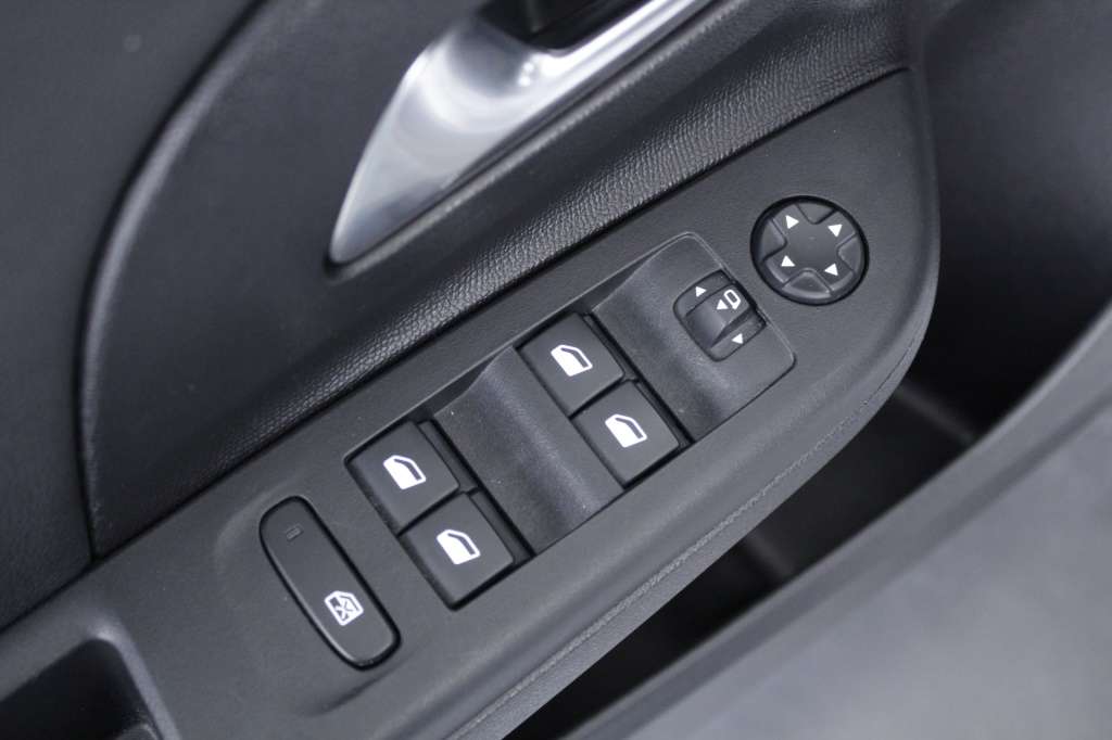 opel-corsa-2024-gasolina-1199cc