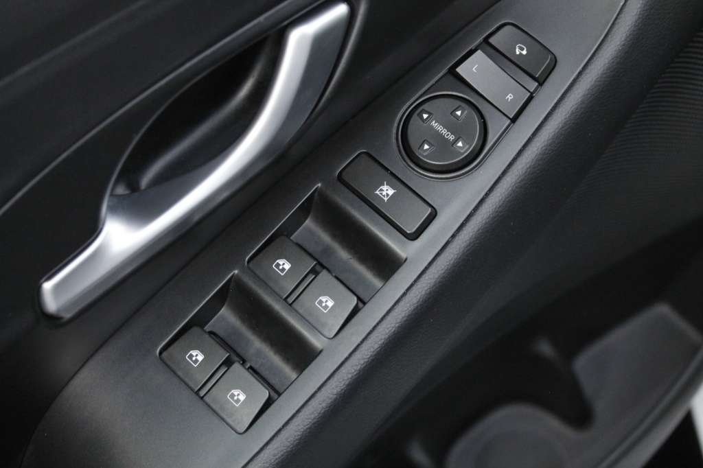 hyundai-i30-sw-2024-gasolina-998cc