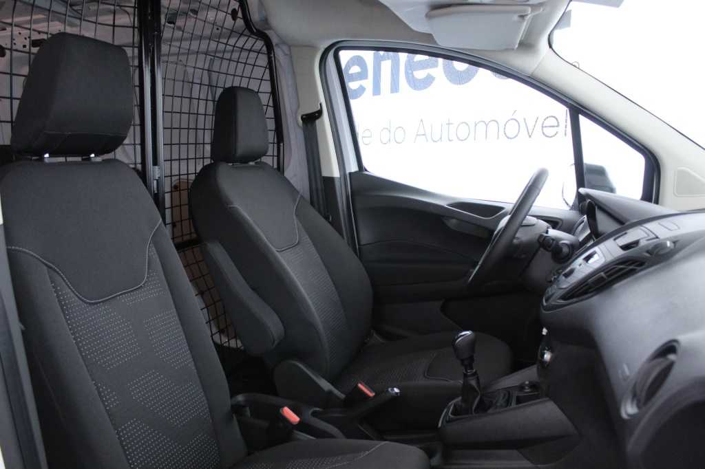 ford-transit-2023-diesel-1499cc