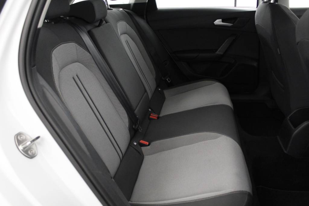 seat-leon-st-2024-gasolina-999cc