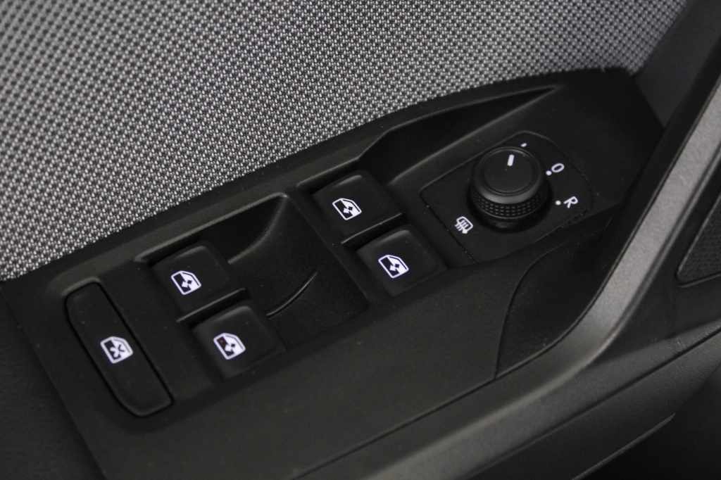 seat-leon-st-2024-gasolina-999cc