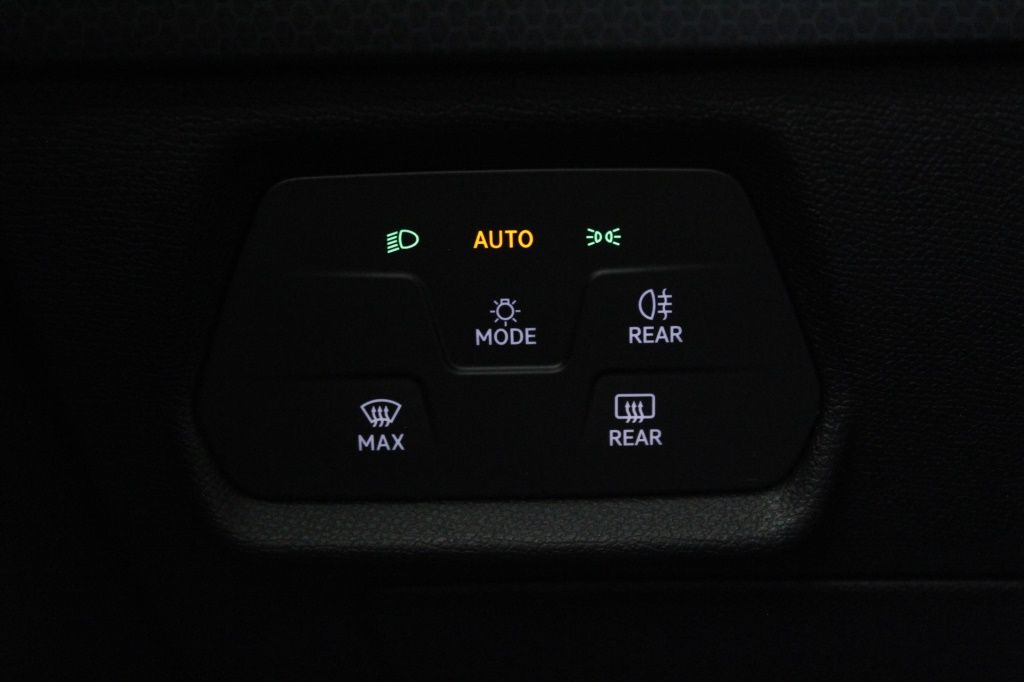 seat-leon-st-2024-gasolina-999cc