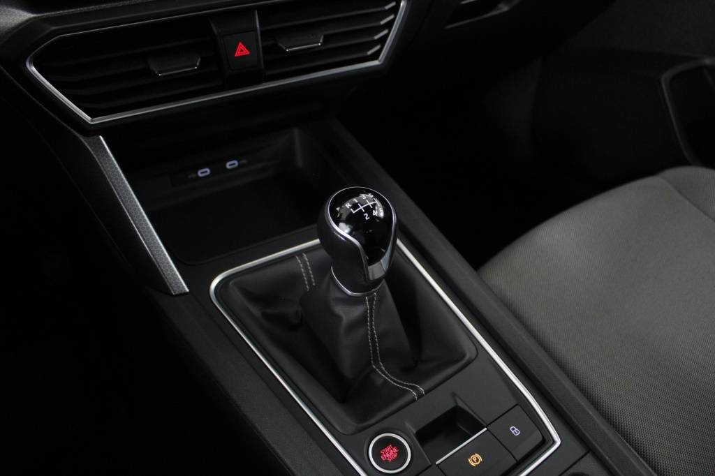 seat-leon-st-2024-gasolina-999cc