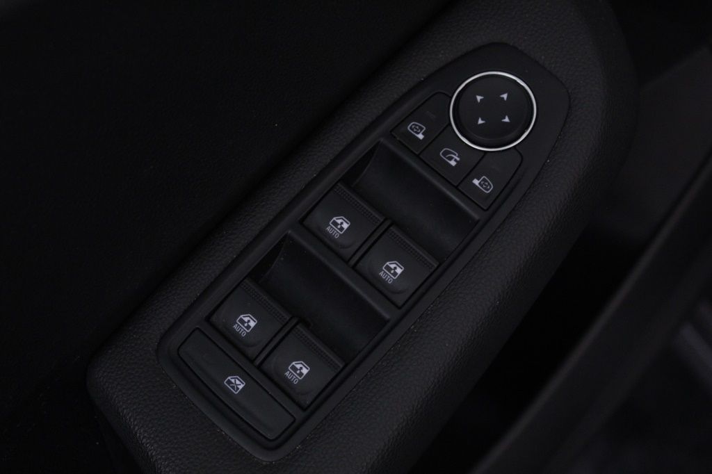 mitsubishi-colt-2024-gasolina-999cc