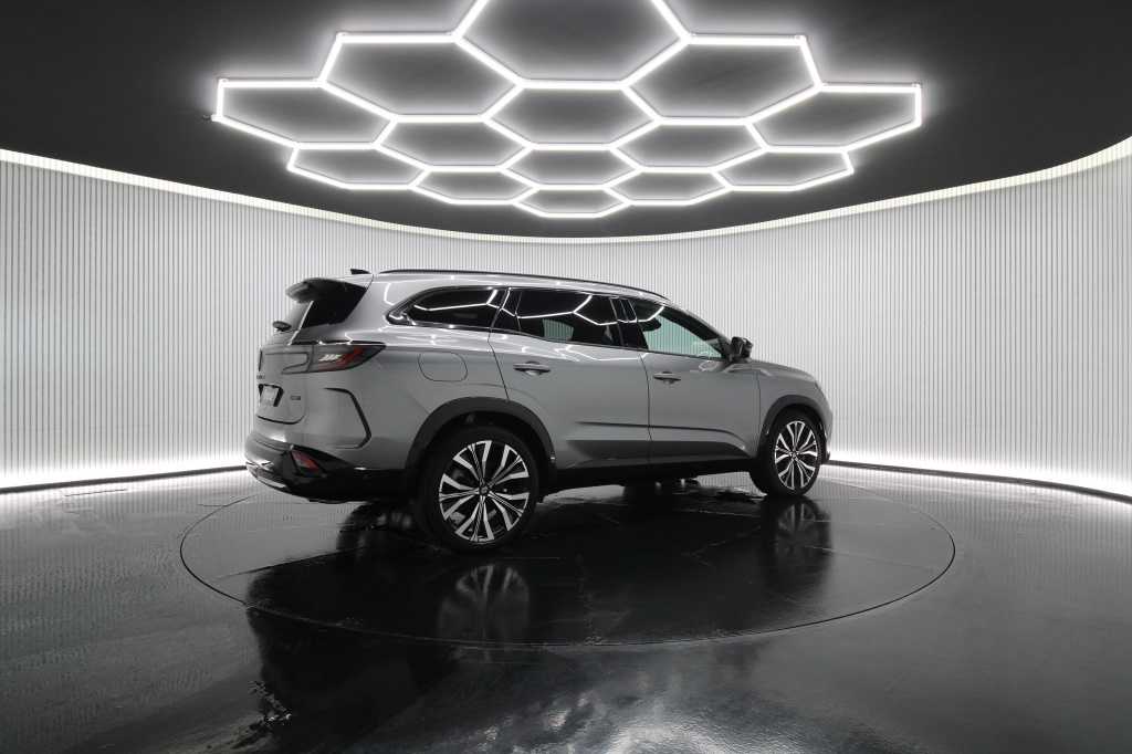 renault-espace-2023-hibrido-1199cc