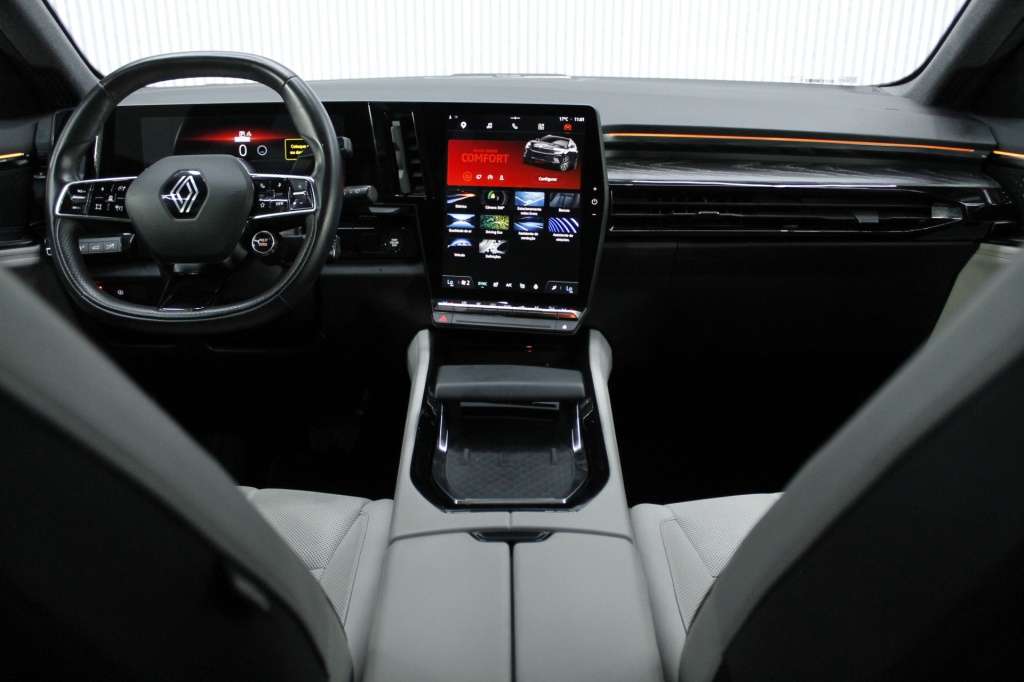 renault-espace-2023-hibrido-1199cc