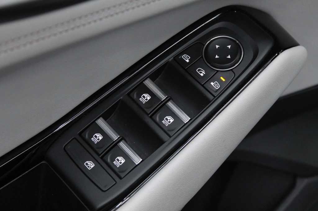 renault-espace-2023-hibrido-1199cc
