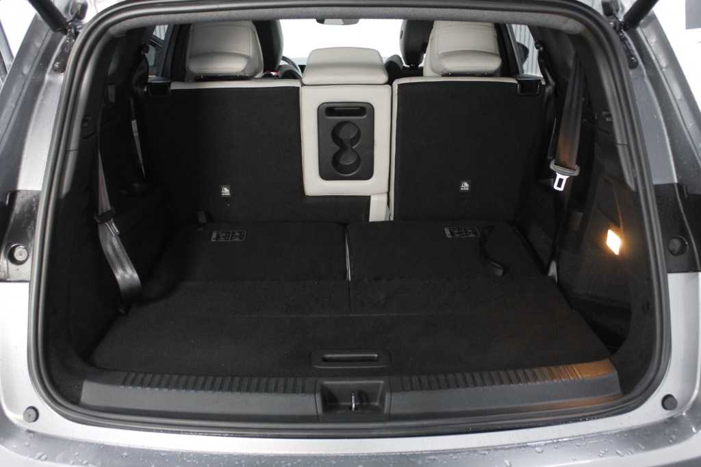 renault-espace-2023-hibrido-1199cc