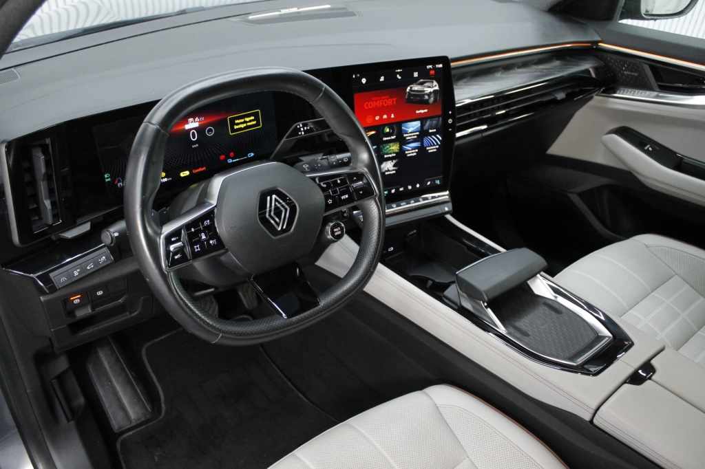 renault-espace-2023-hibrido-1199cc