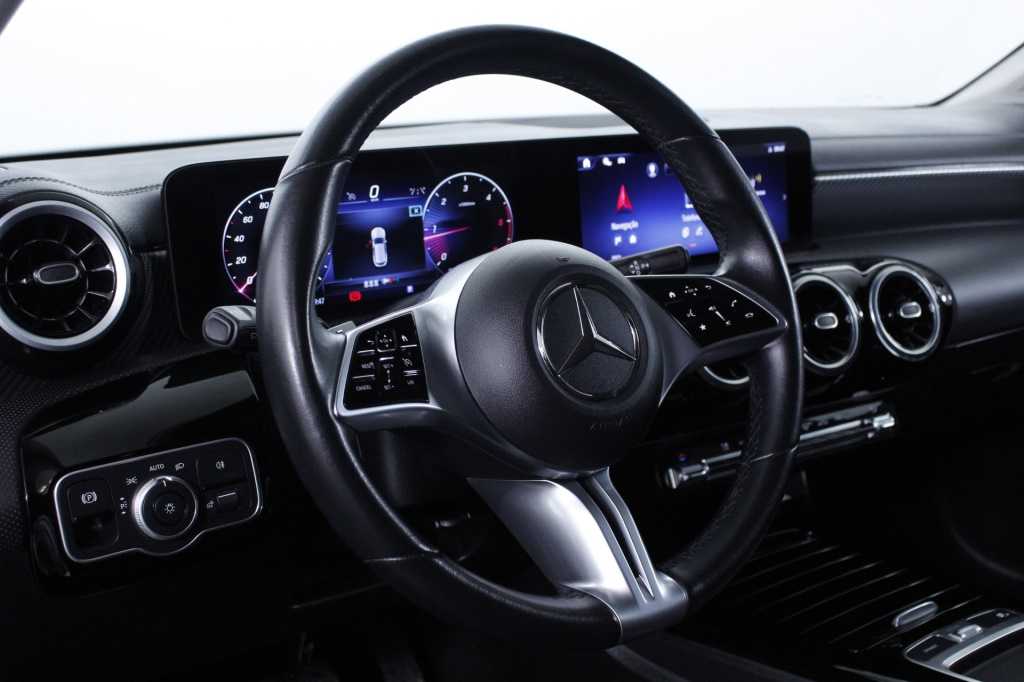 mercedes-benz-cla-2024-diesel-1950cc