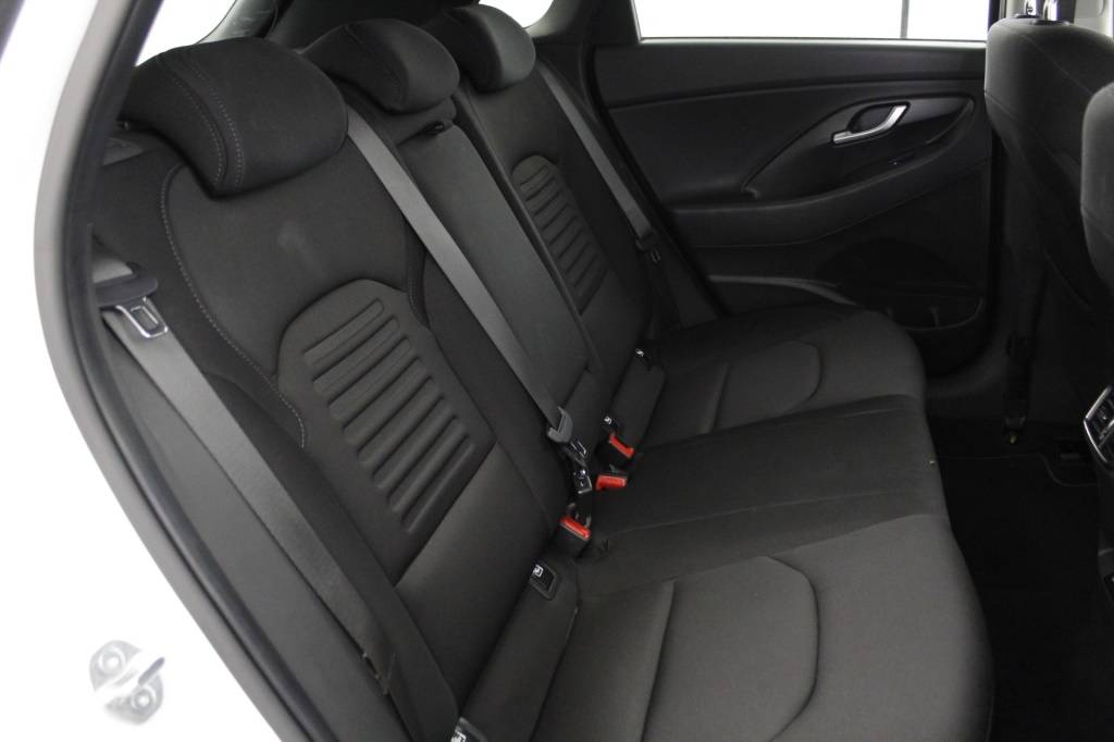 hyundai-i30-2024-gasolina-998cc