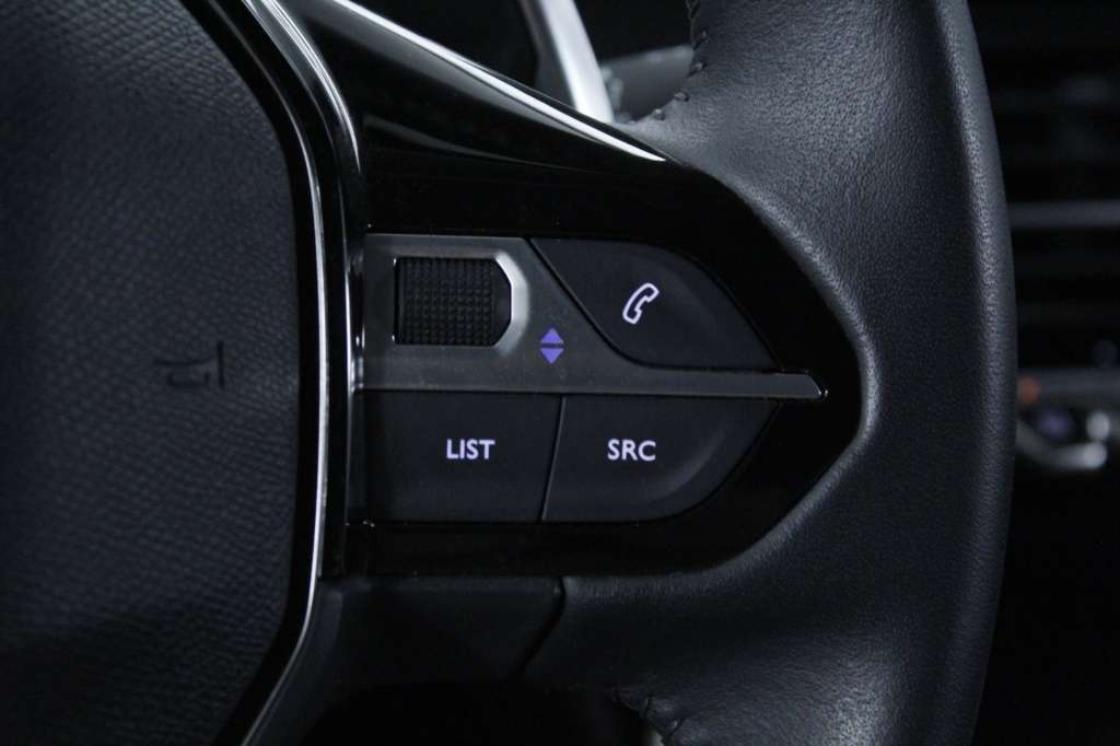peugeot-208-2025-hibrido-1199cc