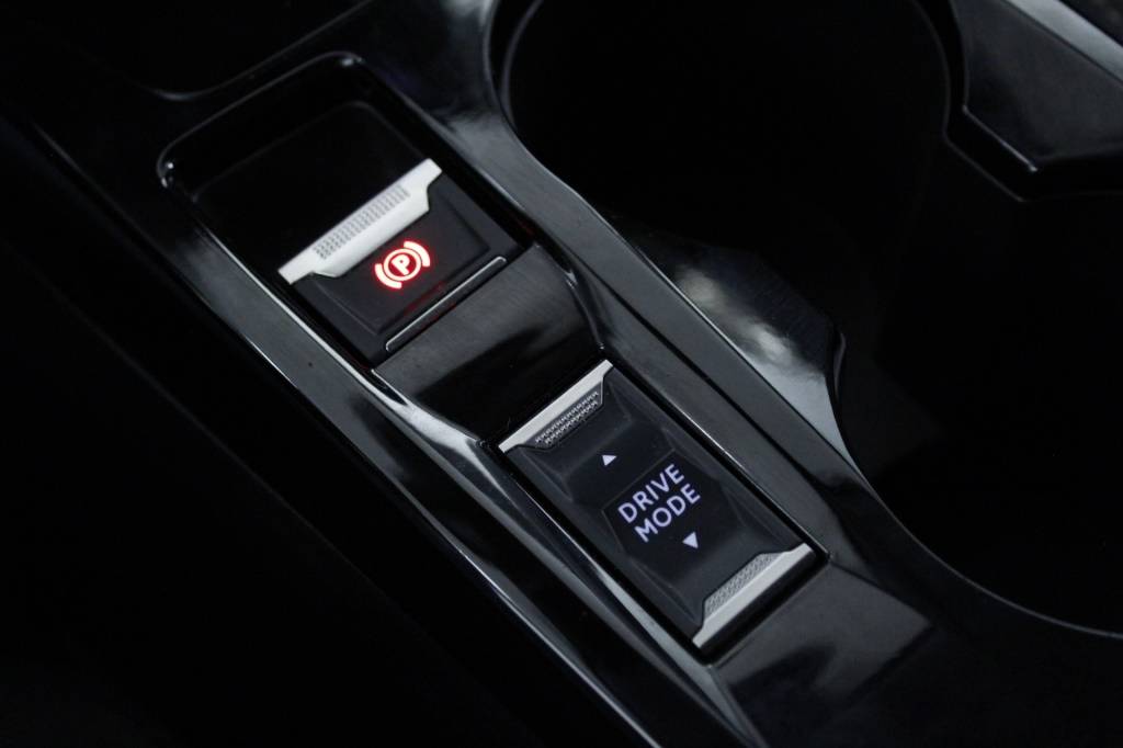 peugeot-208-2025-hibrido-1199cc
