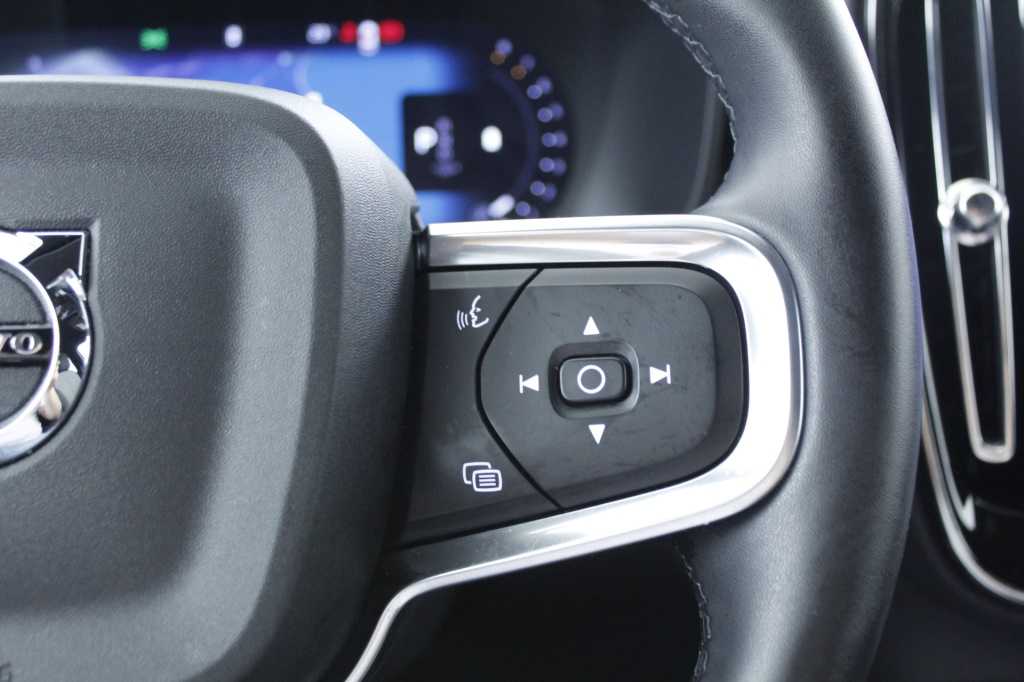 volvo-xc40-2025-hibrido-1969cc