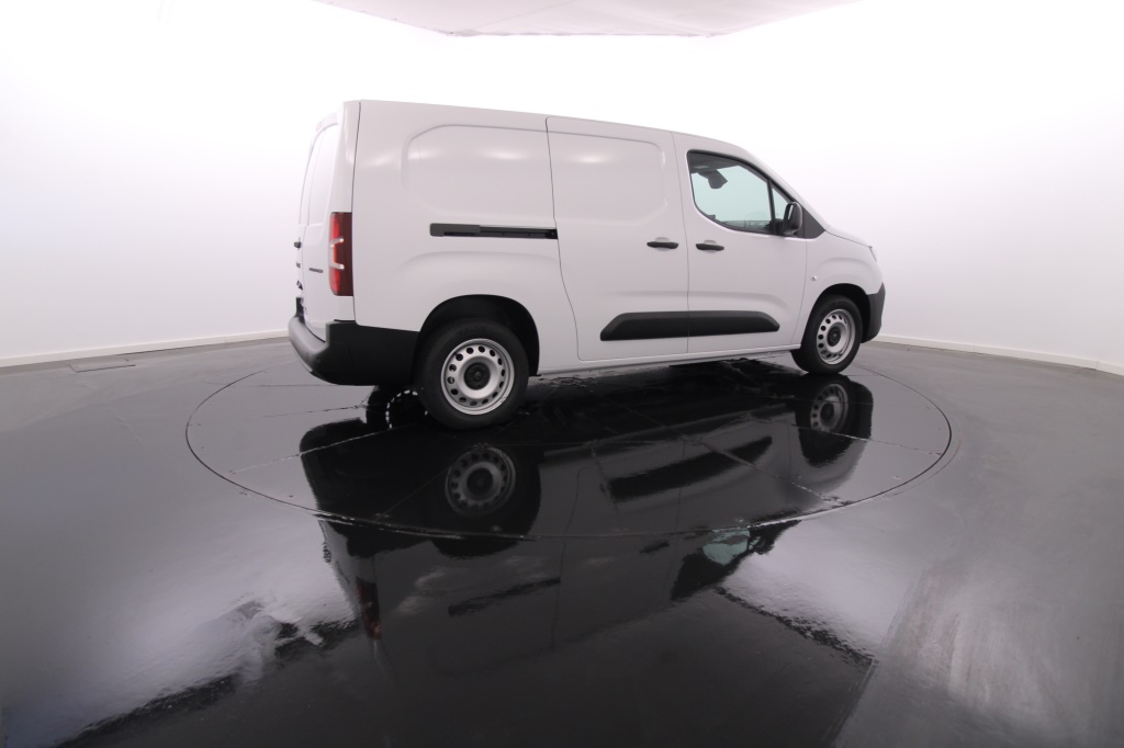peugeot-partner-2024-diesel-1499cc
