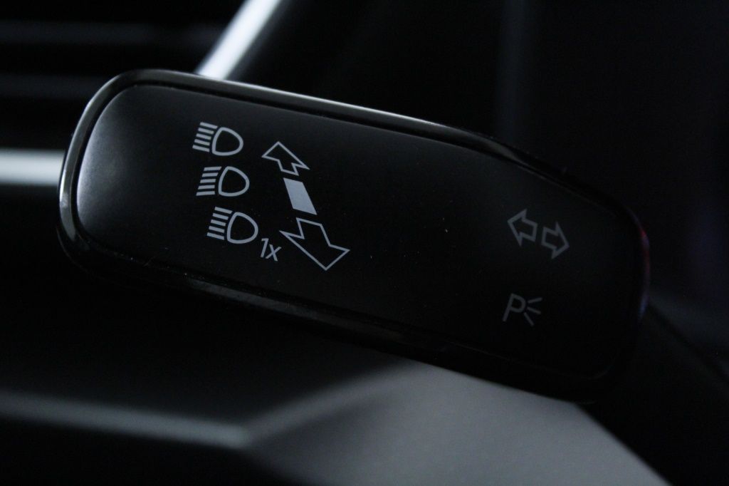 seat-leon-st-2024-gasolina-999cc