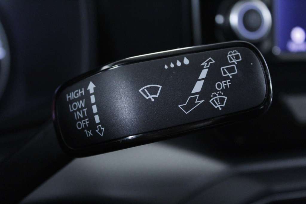 seat-leon-st-2024-gasolina-999cc