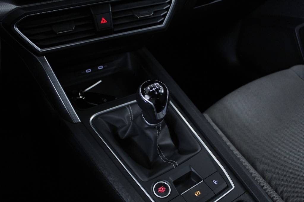 seat-leon-st-2024-gasolina-999cc