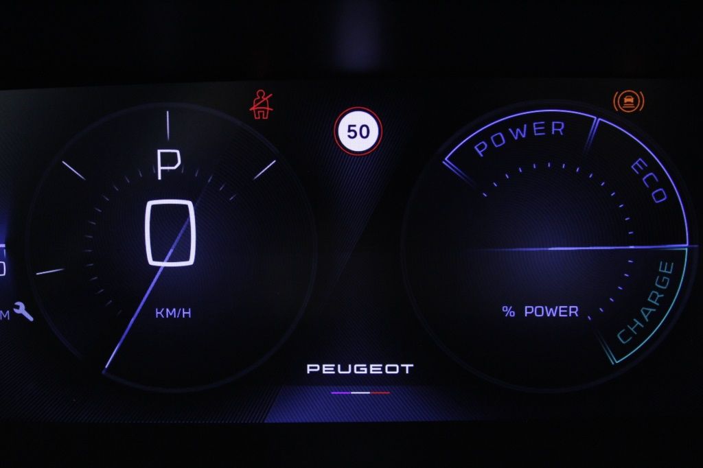 peugeot-308-sw-2025-hibrido-1199cc