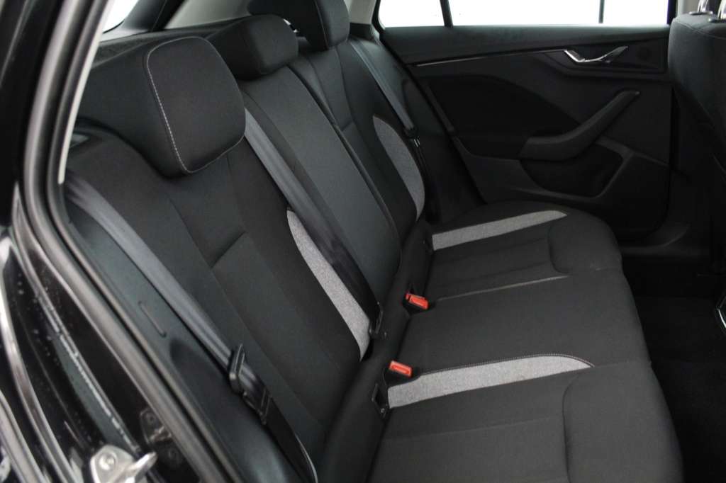 skoda-kamiq-2025-gasolina-999cc