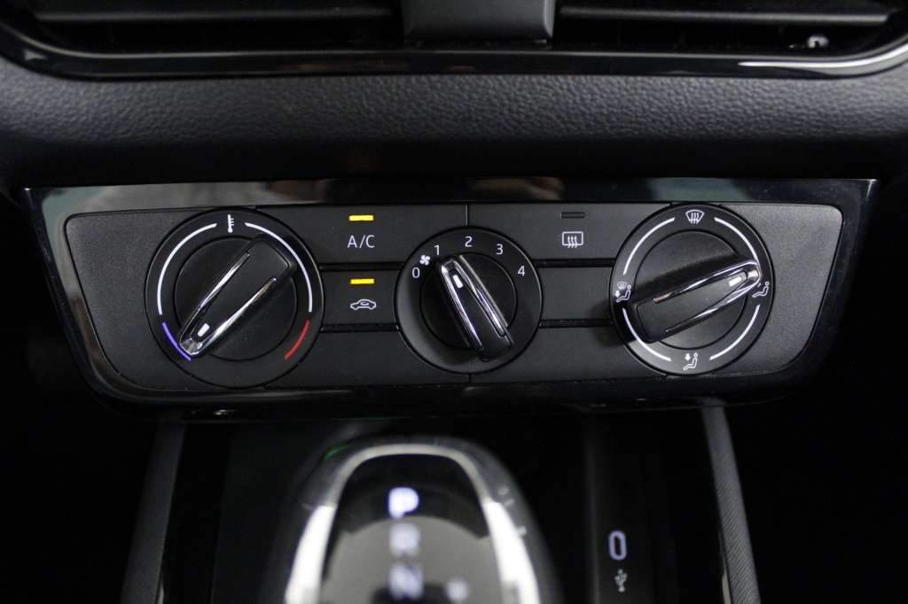 skoda-kamiq-2025-gasolina-999cc