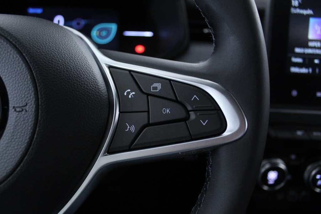 mitsubishi-colt-2024-gasolina-999cc