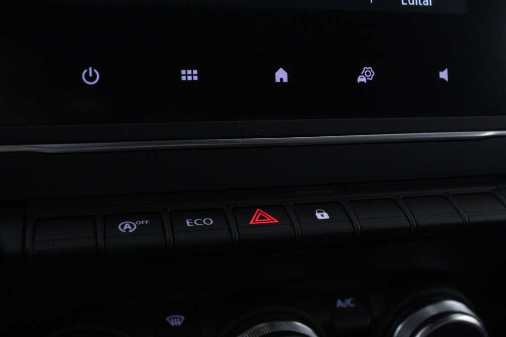 mitsubishi-colt-2024-gasolina-999cc