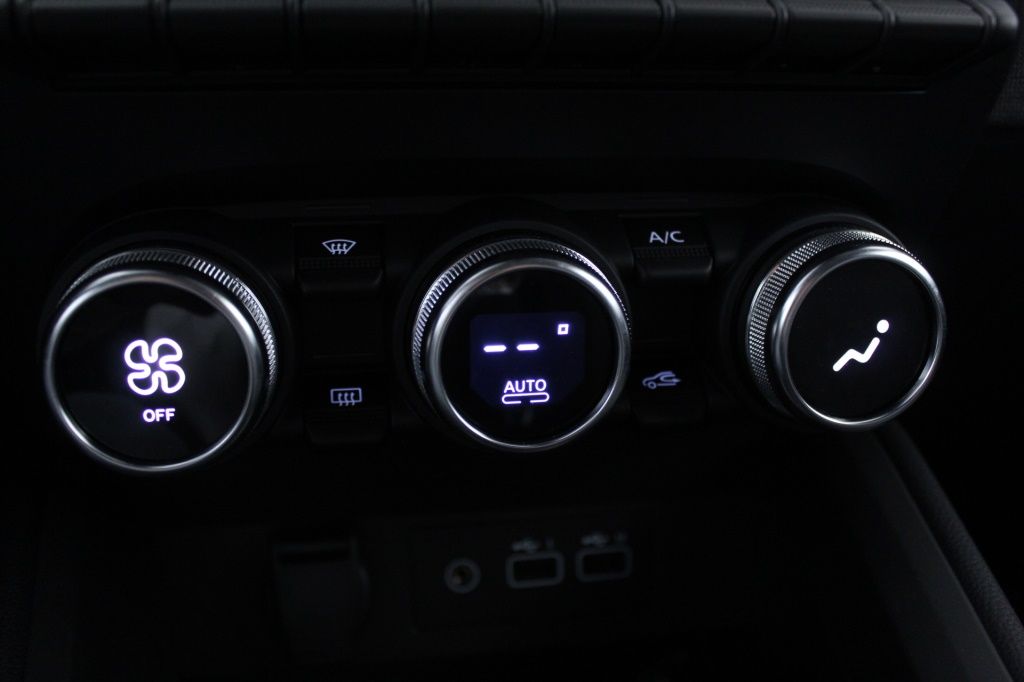 mitsubishi-colt-2024-gasolina-999cc