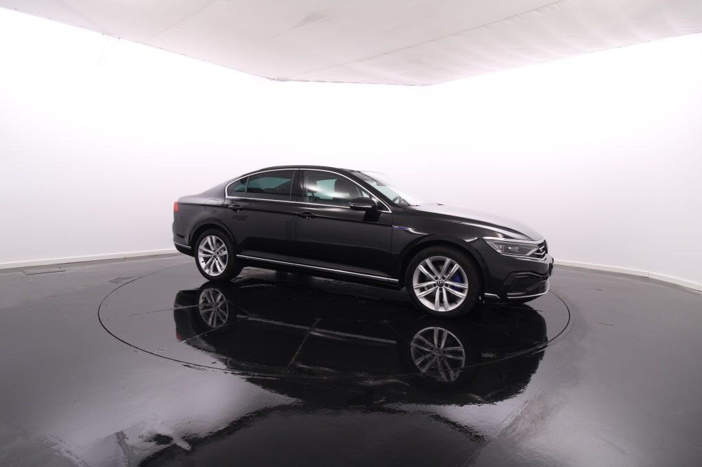volkswagen-passat-2023-hibrido-1395cc