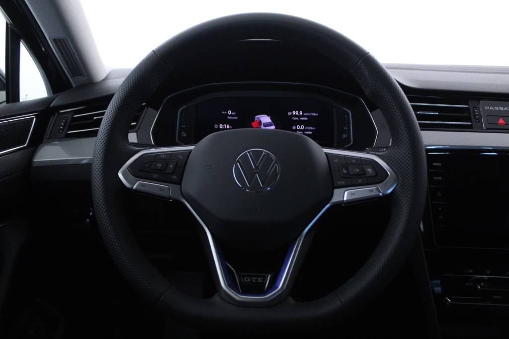 volkswagen-passat-2023-hibrido-1395cc