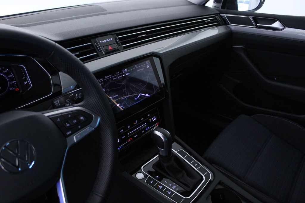 volkswagen-passat-2023-hibrido-1395cc
