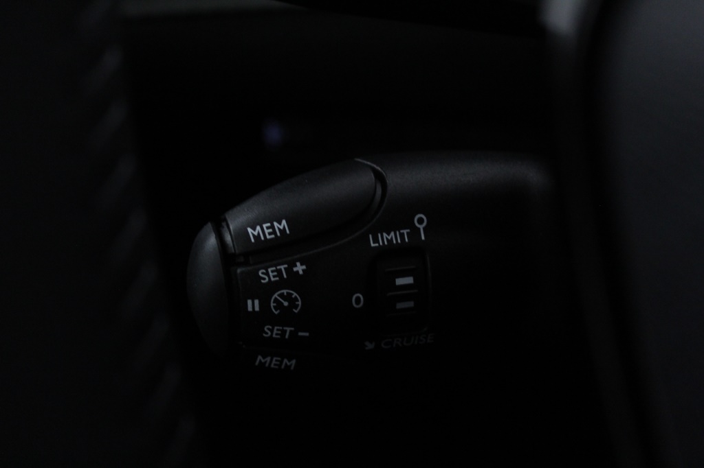 peugeot-208-2024-gasolina-1199cc