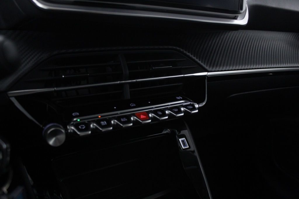 peugeot-208-2024-gasolina-1199cc